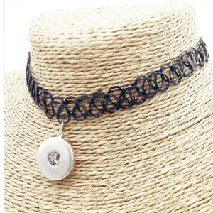 Black/ Metal  Snap Button Chocker Necklace
